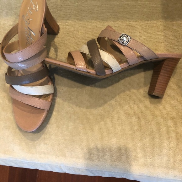 Shoes - Picture 3 of 6